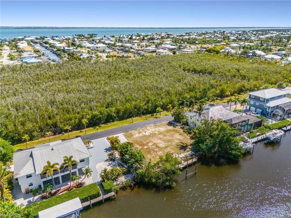 2936 Buttonwood Key Ct, Saint James City, FL 33956 Photo