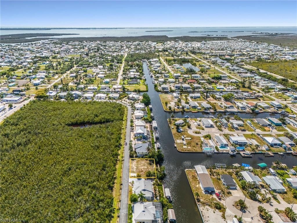 2936 Buttonwood Key Ct, Saint James City, FL 33956 Photo