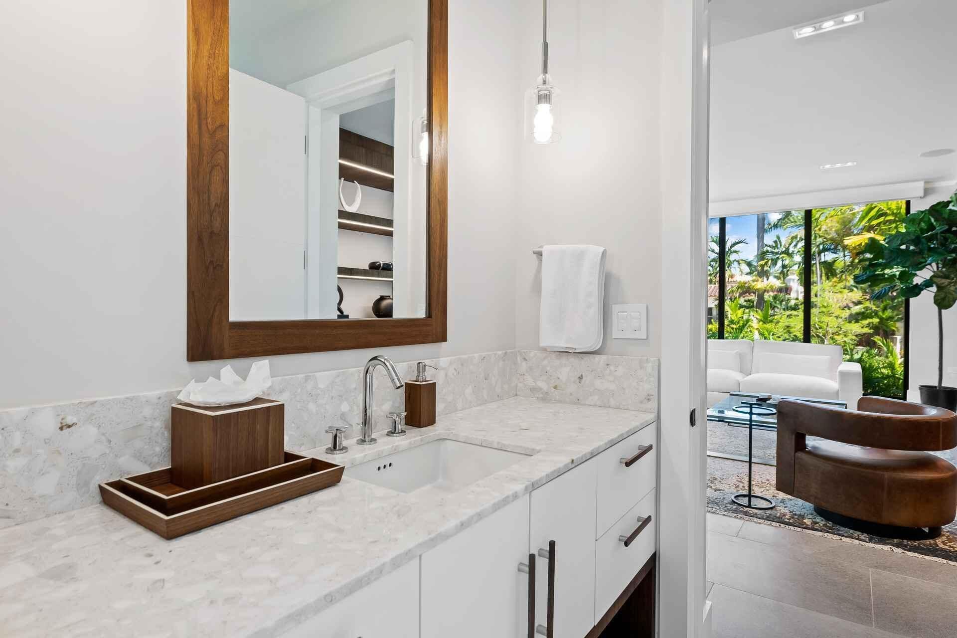 5288 Alton Road, Unit 3, Miami Beach, FL 33140 Photo