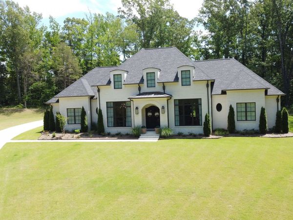 1178 HICKORY RIDGE DR, Hernando, MS 38632