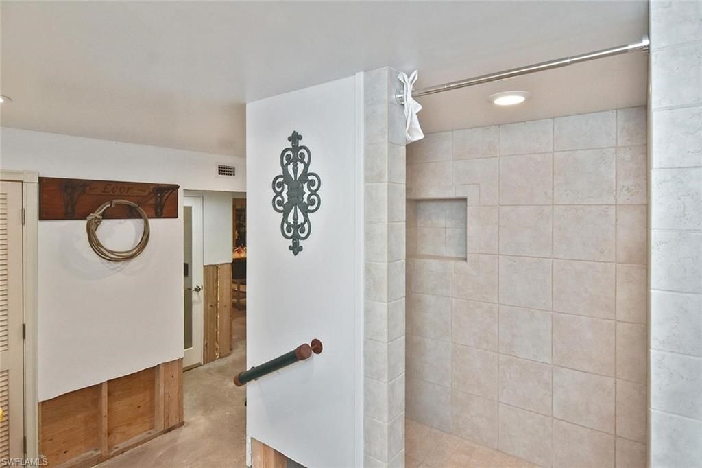 7226 Hendry Creek Dr, Fort Myers, FL 33908 Photo