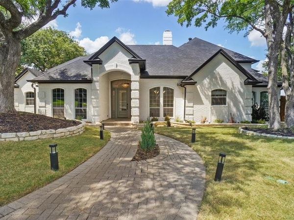 1002 Woodvale Court, Colleyville, TX 76034
