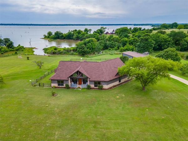 142 Pearl Valley Drive, Kerens, TX 75144