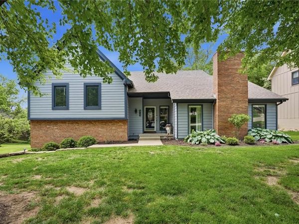 5722 Noland Road, Shawnee, KS 66216