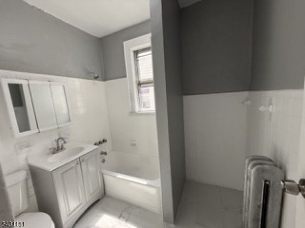 31 Aldine St, Unit 2, Newark, NJ 07112