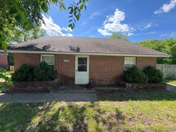321 N Seminole Avenue , Bartlesville, OK 74003
