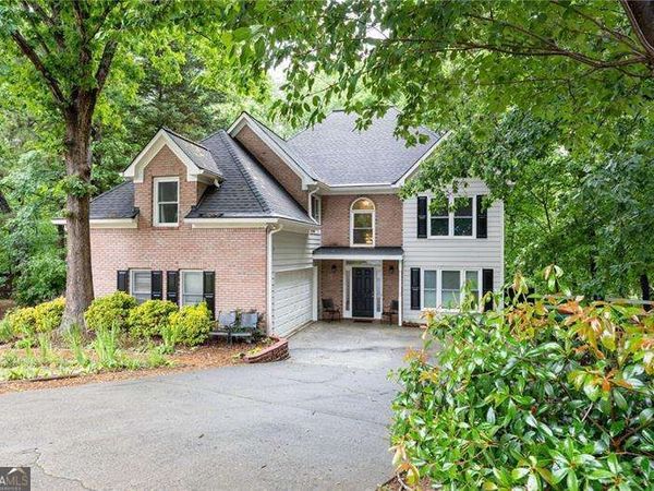 2204 Thicket Court NW, Acworth, GA 30102