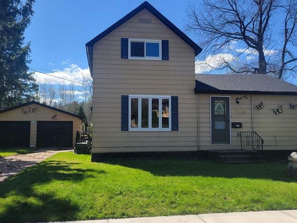 1710 6th St E, Ashland, WI 54806