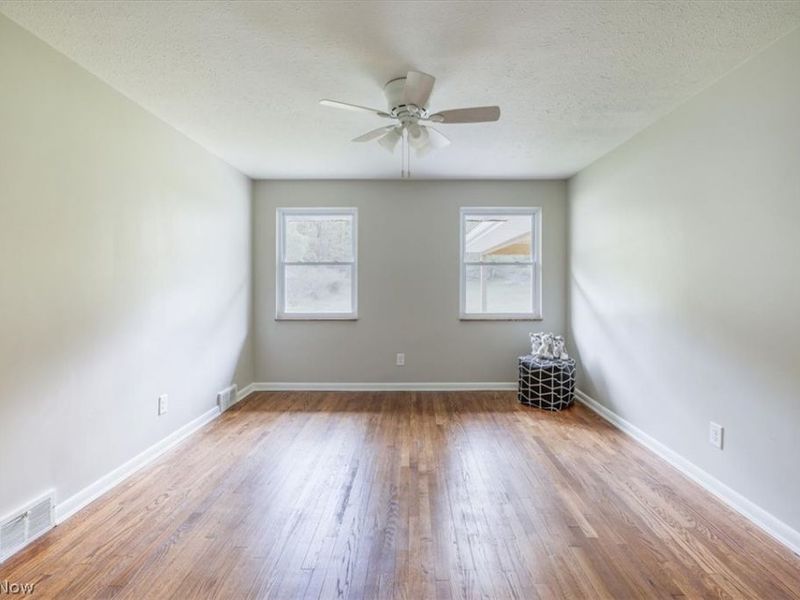 96 E Ridgewood Drive , Seven Hills, OH 44131 Photo 12