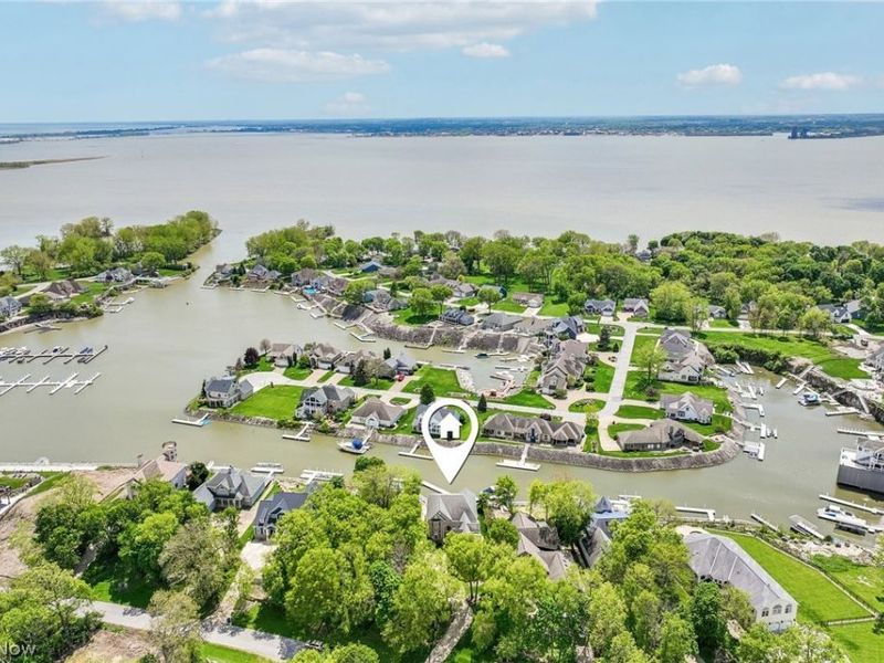3706 E Baycliffs Drive, Lakeside Marblehead, OH 43440 Photo 4