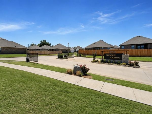 7021 Labelle Drive, Warr Acres, OK 73132