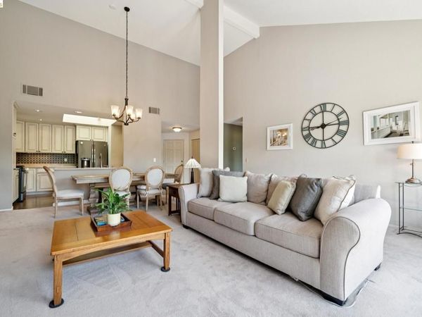 8 Pomfret Walk, Pleasant Hill, CA 94523