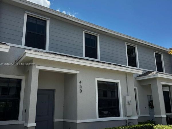 450 NE 12th St , Florida City, FL 33034