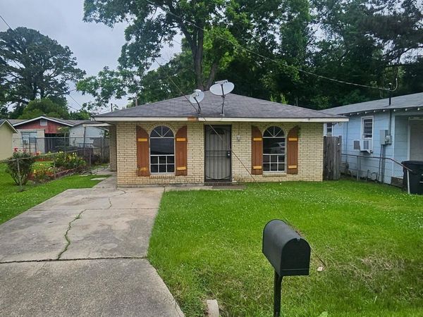 4725 Stearns St, Baton Rouge, LA 70811