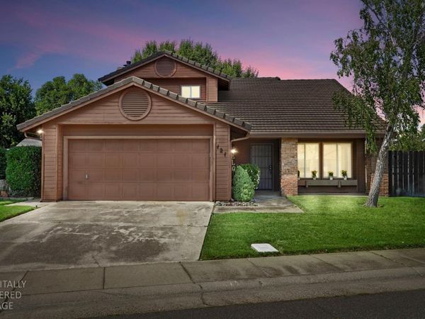 121 Quail Hollow dr, Galt, CA 95632