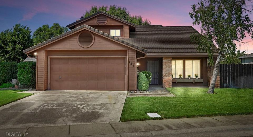 121 Quail Hollow Dr, Galt, CA 95632 Photo