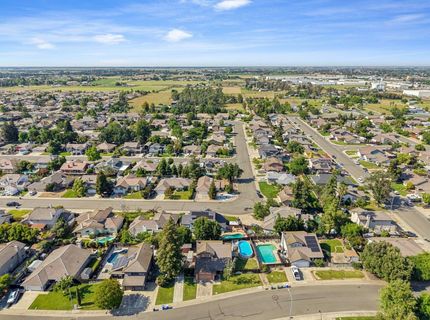 121 Quail Hollow Dr, Galt, CA 95632 Photo