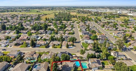 121 Quail Hollow Dr, Galt, CA 95632 Photo