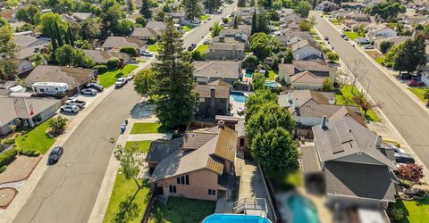 121 Quail Hollow Dr, Galt, CA 95632 Photo