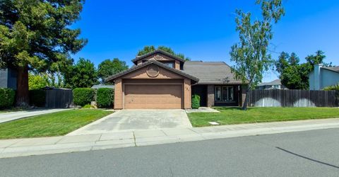 121 Quail Hollow Dr, Galt, CA 95632 Photo
