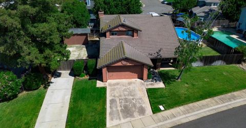 121 Quail Hollow Dr, Galt, CA 95632 Photo