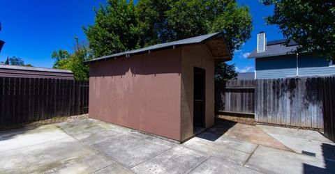 121 Quail Hollow Dr, Galt, CA 95632 Photo