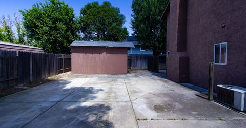 121 Quail Hollow Dr, Galt, CA 95632 Photo