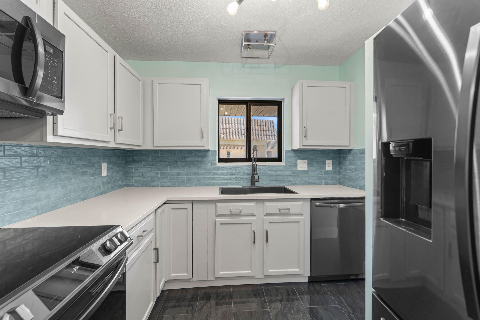 412 Southwind Drive, Unit B2, North Palm Beach, FL 33408 Photo