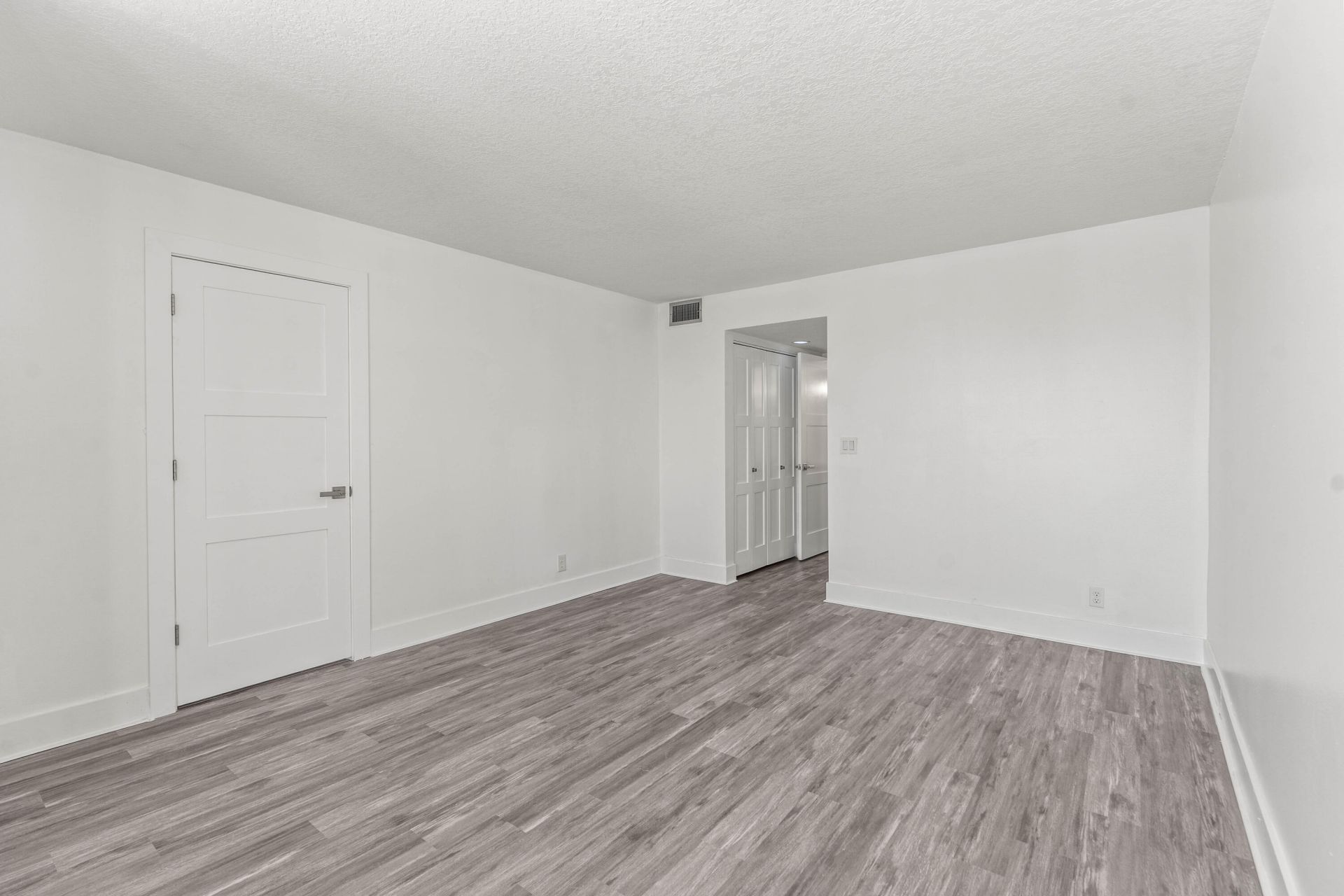 412 Southwind Drive, Unit B2, North Palm Beach, FL 33408 Photo