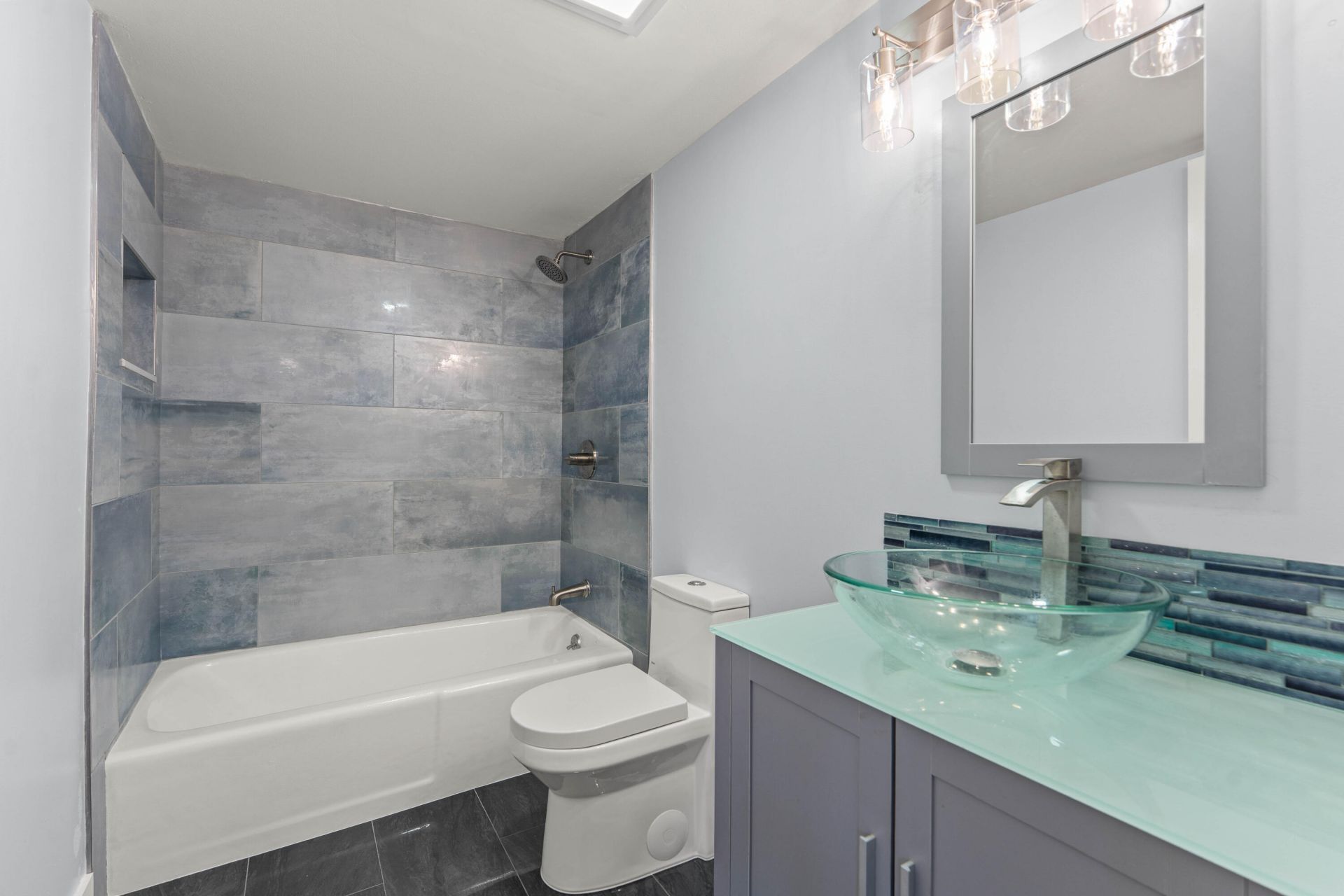 412 Southwind Drive, Unit B2, North Palm Beach, FL 33408 Photo