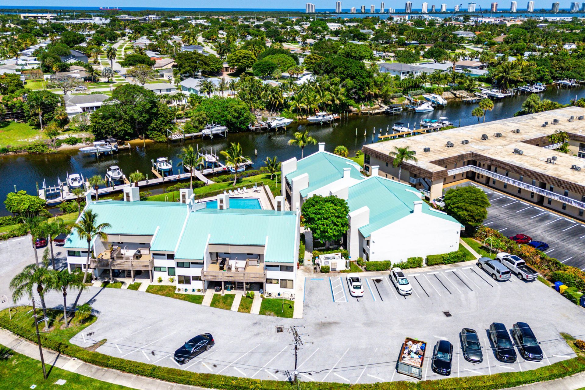 412 Southwind Drive, Unit B2, North Palm Beach, FL 33408 Photo