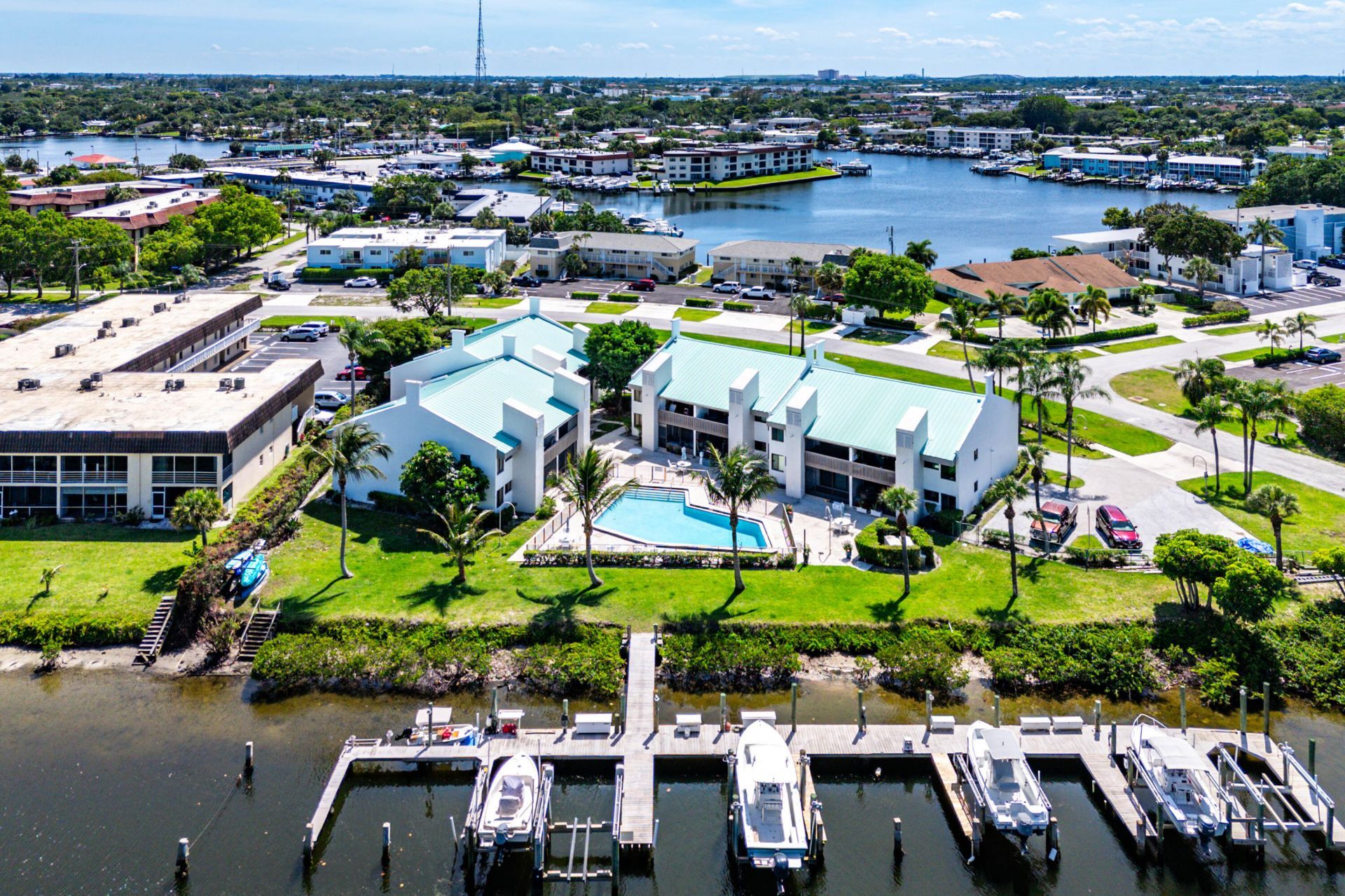 412 Southwind Drive, Unit B2, North Palm Beach, FL 33408 Photo