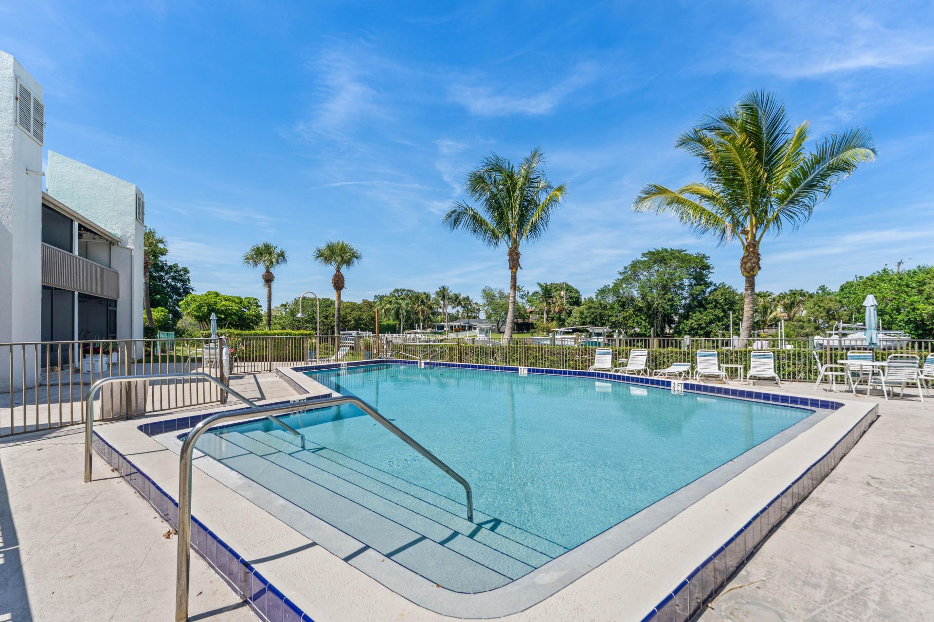 412 Southwind Drive, Unit B2, North Palm Beach, FL 33408 Photo