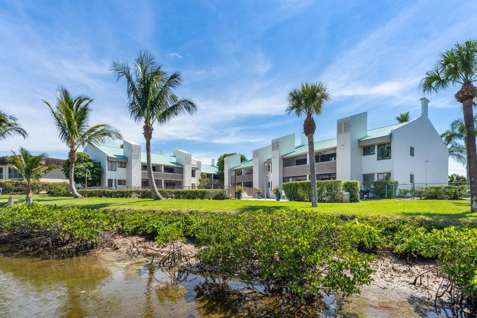 412 Southwind Drive, Unit B2, North Palm Beach, FL 33408 Photo