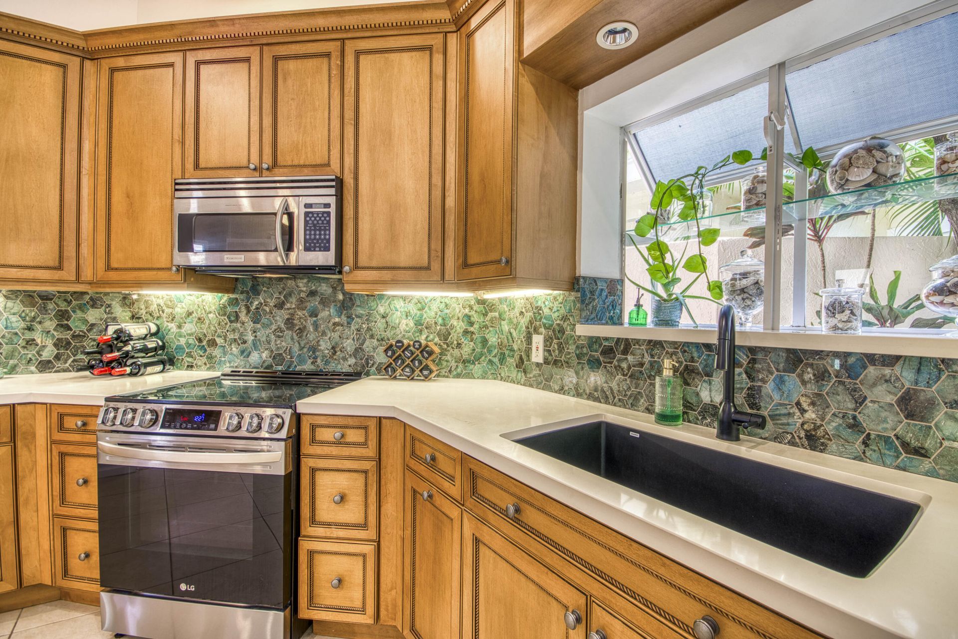 264 Canterbury Drive W, Palm Beach Gardens, FL 33418 Photo