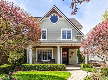570 Pierce Street, Birmingham, MI 48009