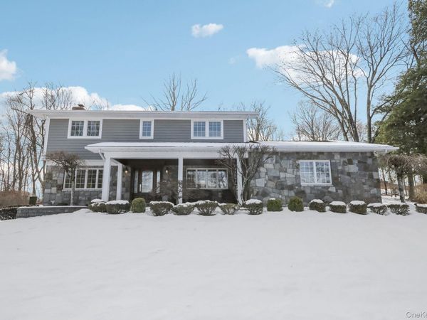 10 Foxwood Lane, Thornwood, NY 10594