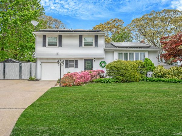 131 Ruland Road , Selden, NY 11784