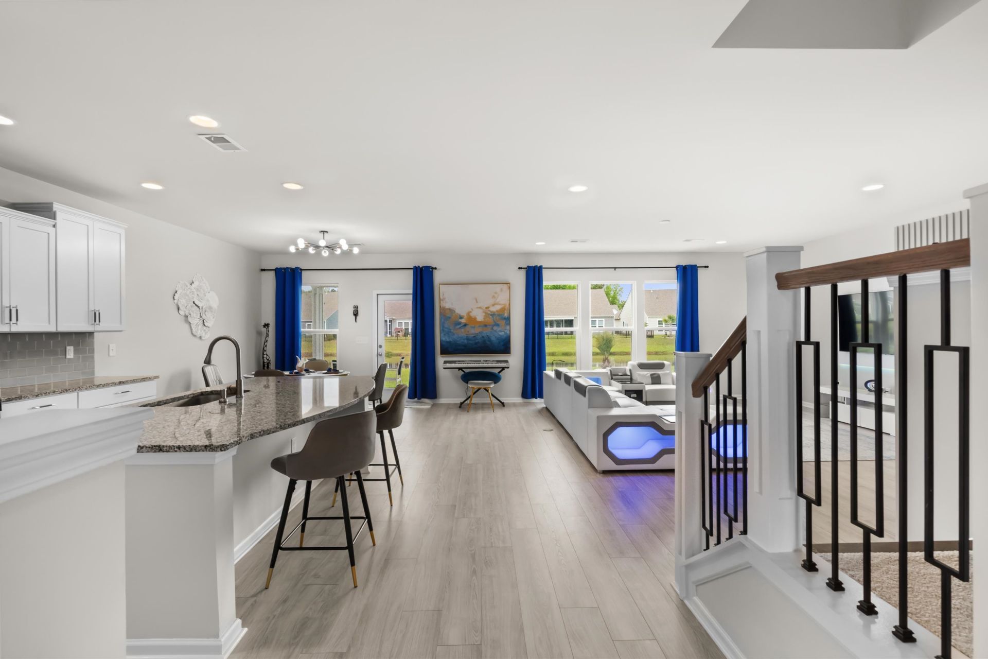 467 Noah Ave. Photo 11
