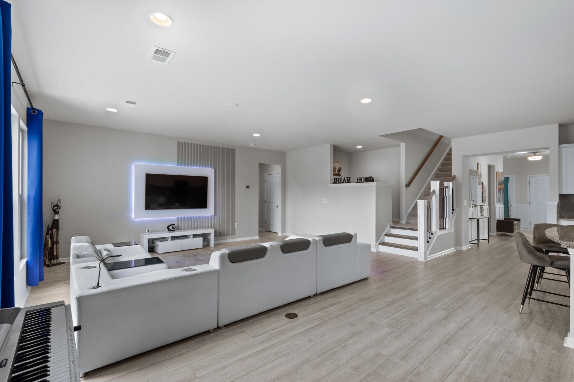 467 Noah Ave. Photo 15