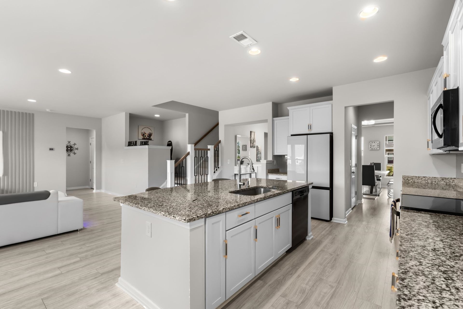 467 Noah Ave. Photo 19
