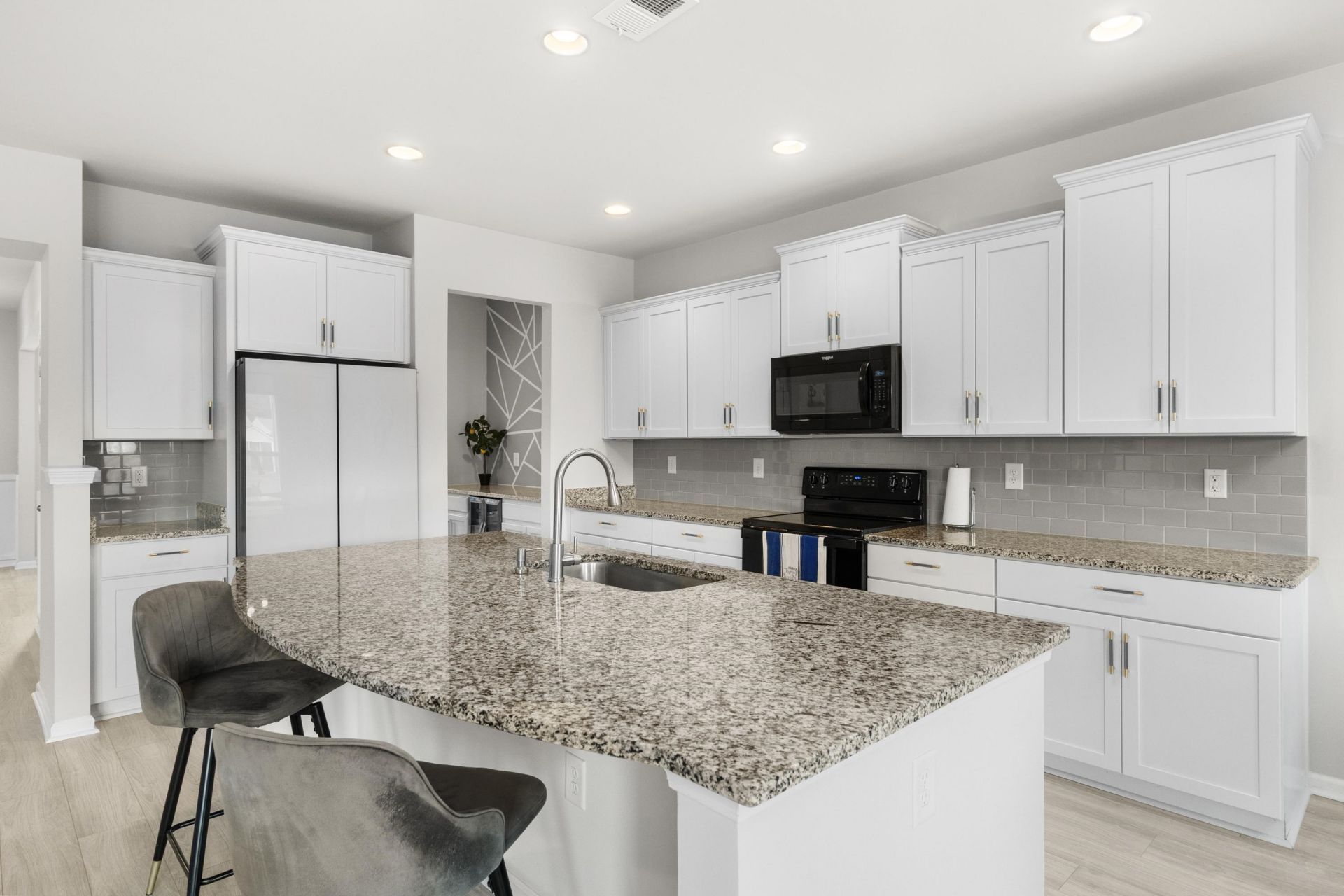 467 Noah Ave. Photo 25