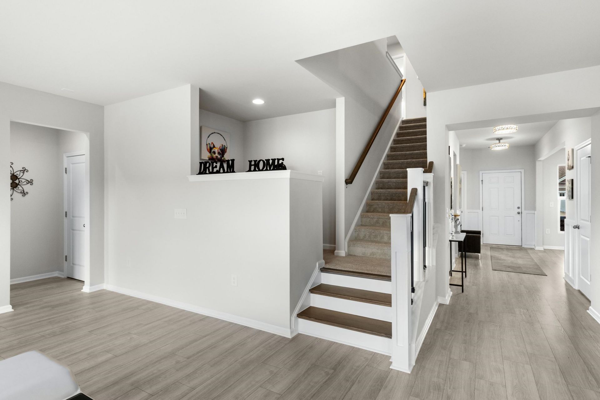 467 Noah Ave. Photo 30