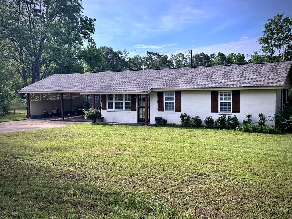 130 Askew, Water Valley, MS 38965 Main Photo