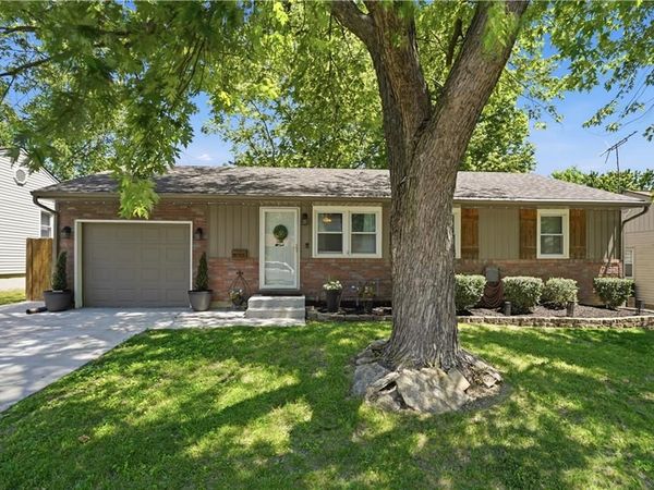 4013 S Spring Street, Independence, MO 64054