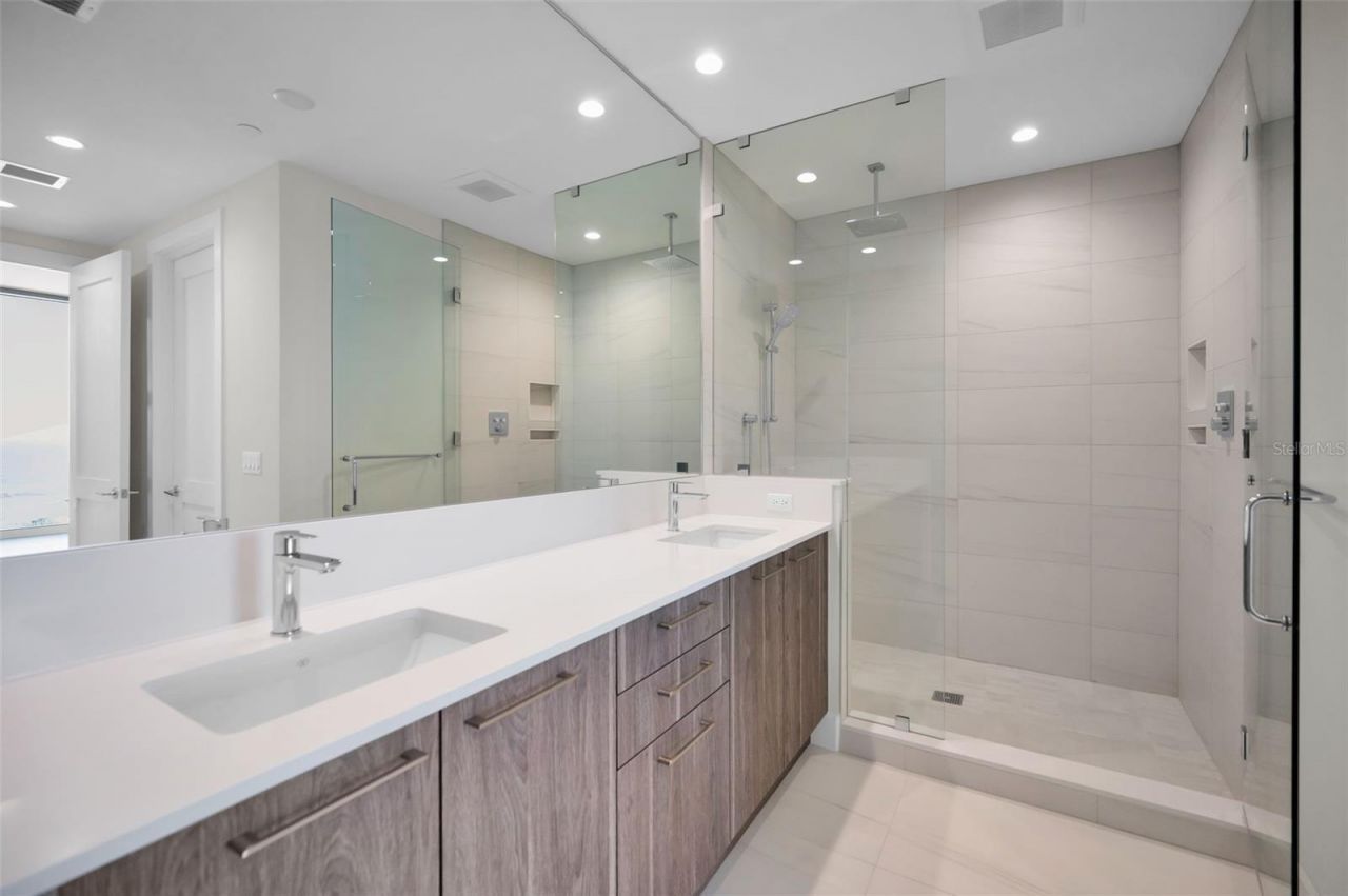 275 1st Avenue S, Unit 3503, Saint Petersburg, FL 33701 Photo