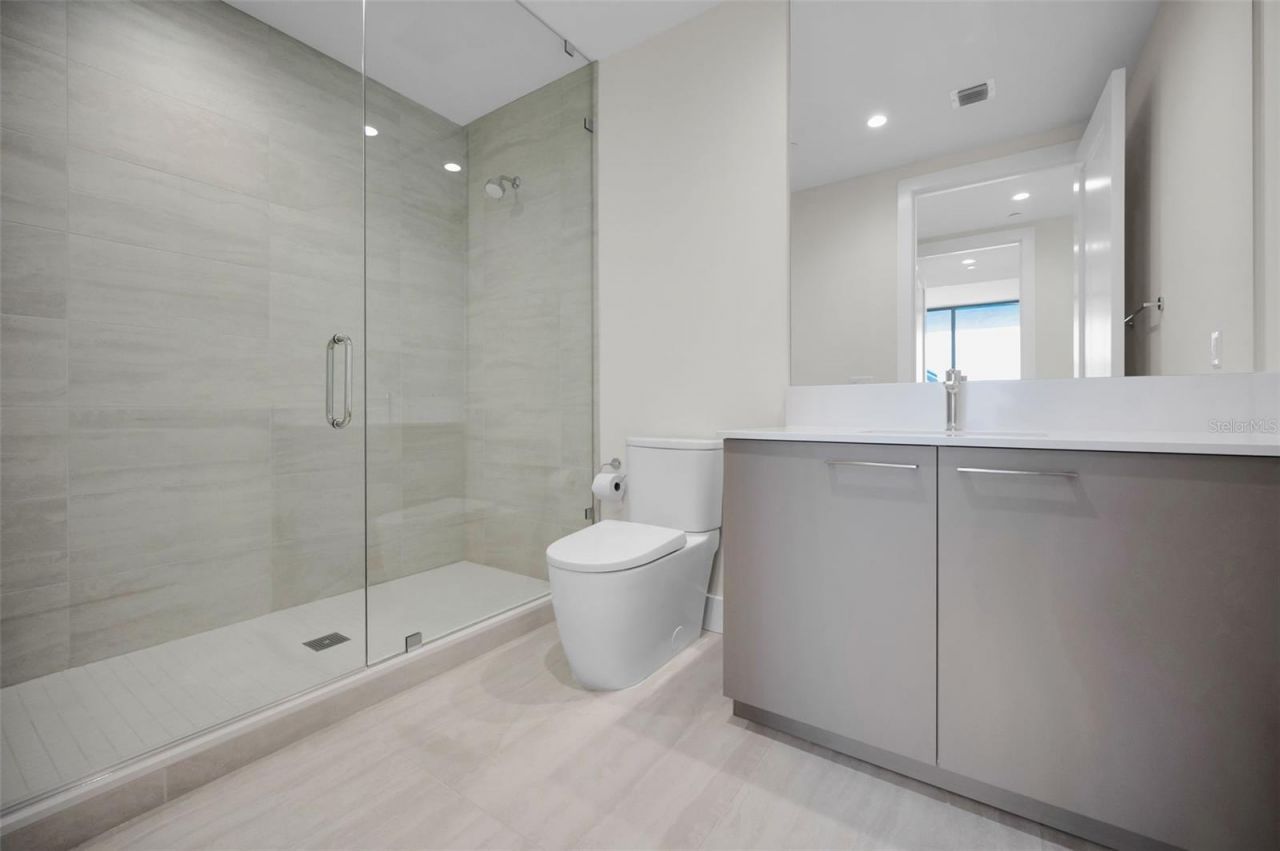 275 1st Avenue S, Unit 3503, Saint Petersburg, FL 33701 Photo