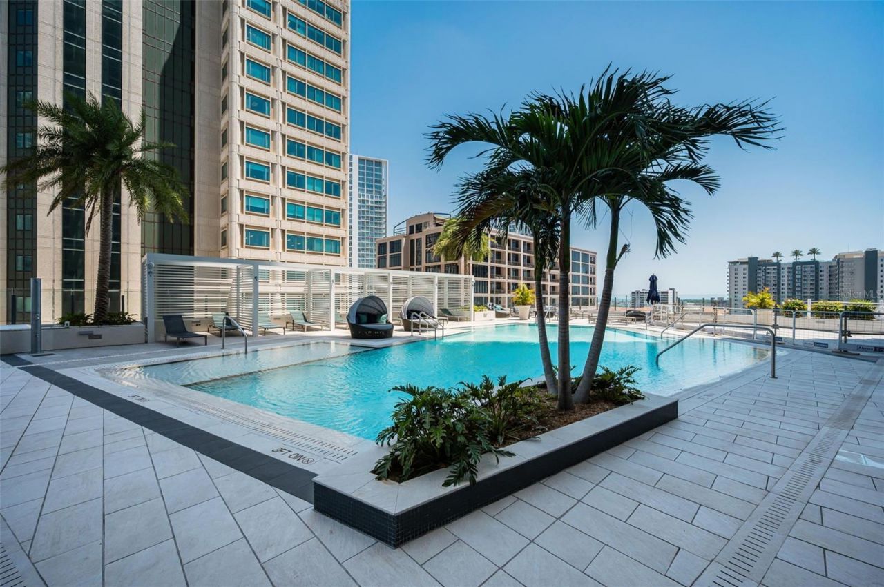 275 1st Avenue S, Unit 3503, Saint Petersburg, FL 33701 Photo