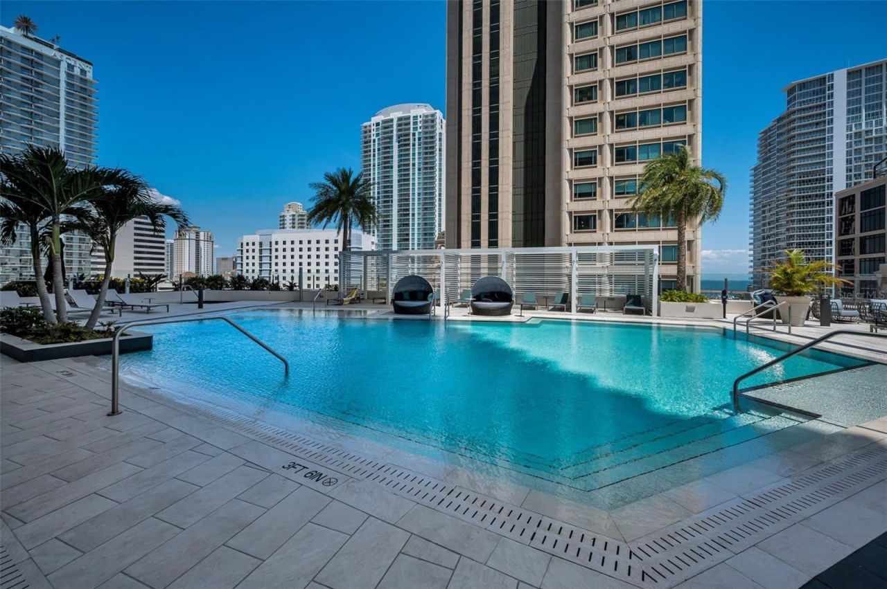 275 1st Avenue S, Unit 3503, Saint Petersburg, FL 33701 Photo