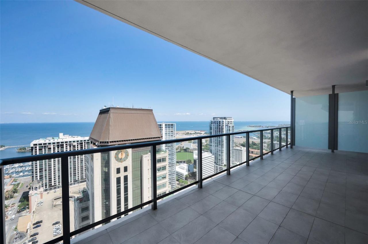 275 1st Avenue S, Unit 3503, Saint Petersburg, FL 33701 Photo